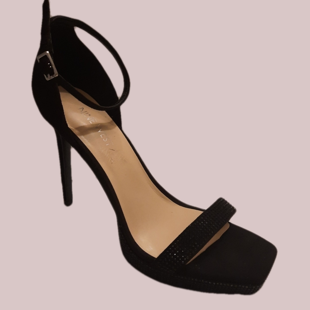 NWOT Nine West Rhinestone Platform Heels
